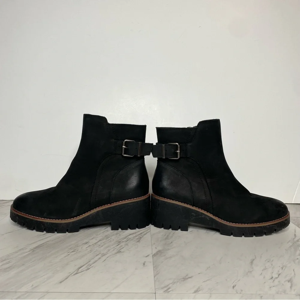 Blondo Darleen Black Nubuck Heeled Bootie 9 1/2 M